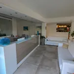 La Contessa Pool & Sea View 3*