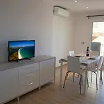 La Contessa Pool & Sea View Apartahotel 3*