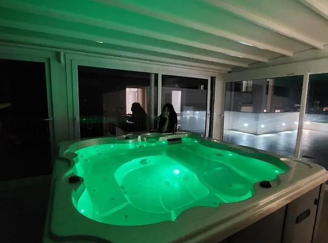 La Contessa Pool & Sea View 公寓式酒店 圣特雷莎加卢拉
