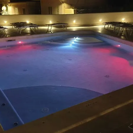 La Contessa Pool & Sea View Lejlighedshotel