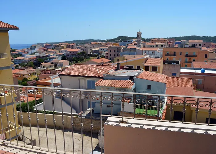 La Contessa Pool & Sea View